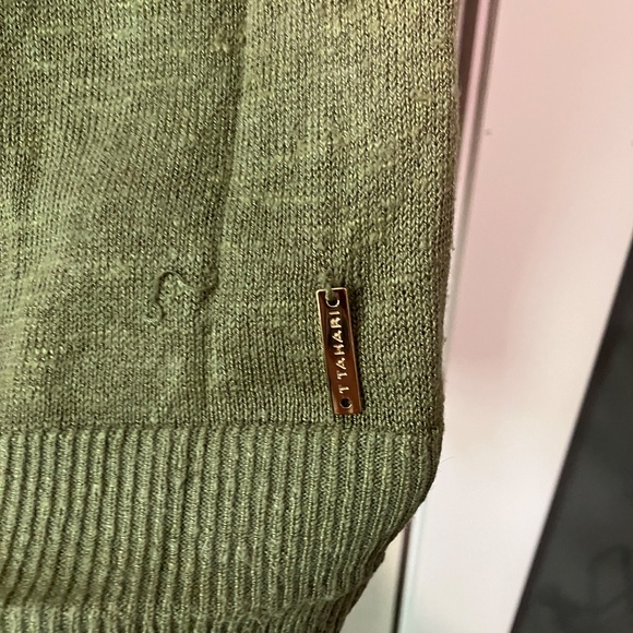 Tahari Lightweight Sweater - Picture 3 of 3